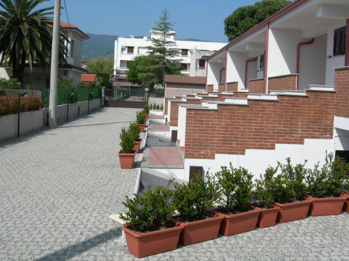 Residence Gualtieri Sant'Andrea Apostolo dello Ionio Exteriér fotografie