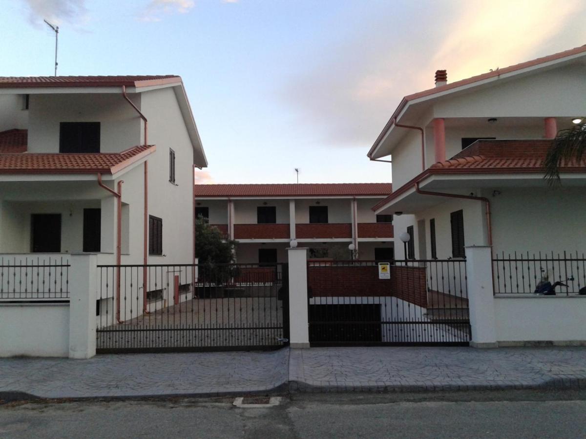 Residence Gualtieri Sant'Andrea Apostolo dello Ionio Exteriér fotografie